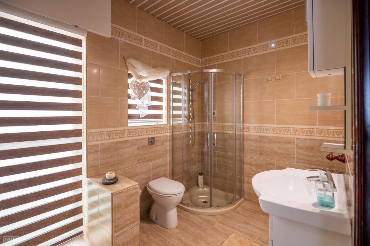 Gudja Close To Airport - Private Room With Private Bathroom Adults Only מראה חיצוני תמונה